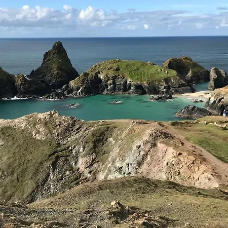 Lizard ,Mullion Holiday Caravan-2