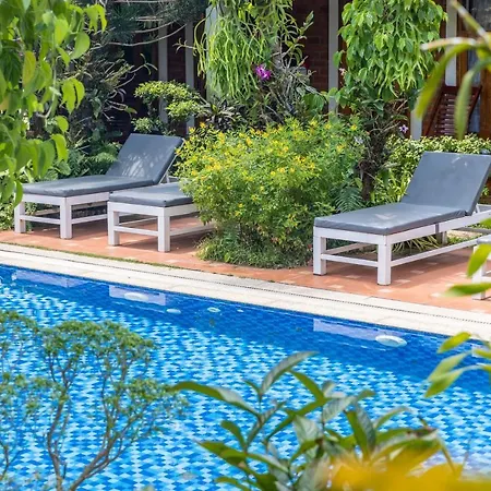 Little Garden Bungalow-3