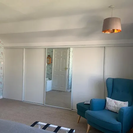 Seaways Cottage Hoylake-2