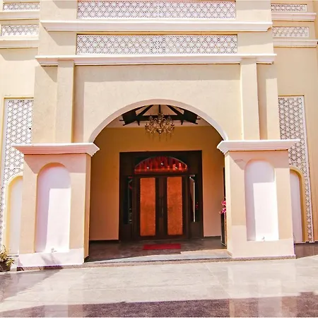 Fabhotel Royal Mapple-2