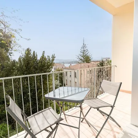 Molo Brin Rooms & Suites-2
