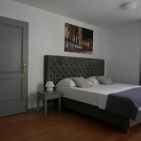 Tri Lava Luxury Living-3