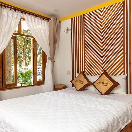 Little Garden Bungalow-2