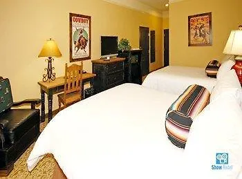 The Inn At Circle T-2