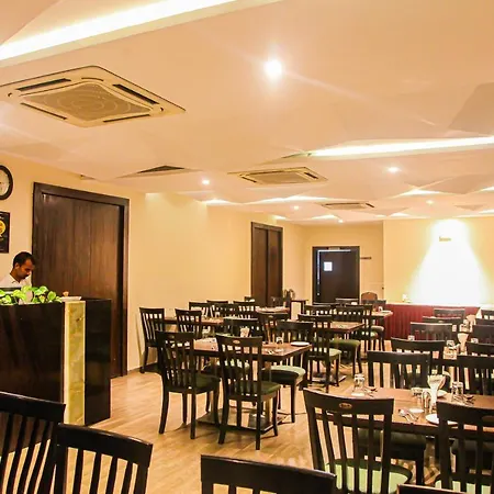 J Hotel-3