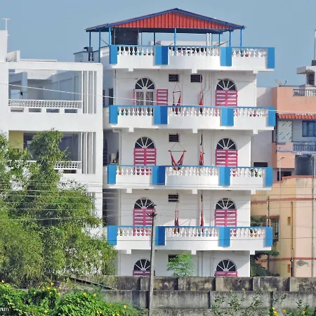 Holi-Wood Guesthouse-2