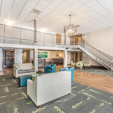 Everspring Inn And Suites-2