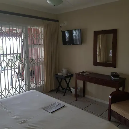 Ingwe Manor Guesthouse-2