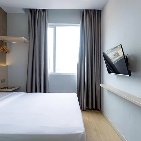 Swasana Hotel near Plaza Medan Fair Mitra-3