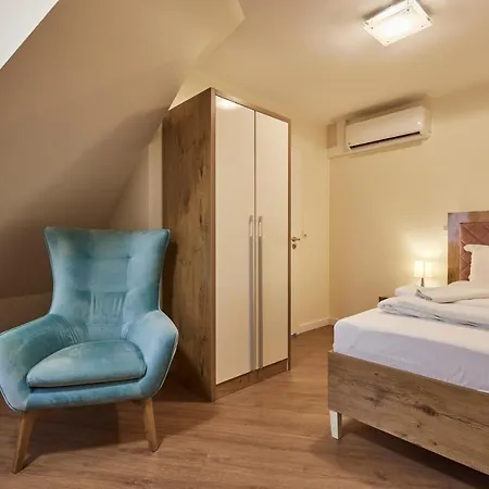 Hotel Isha-2