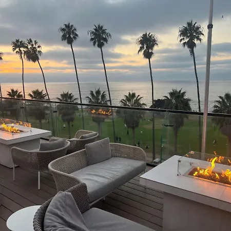La Jolla Cove Suites-3