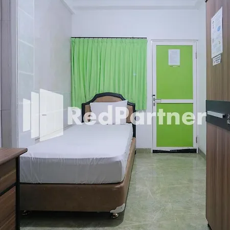 Pondok Hijau Residence RedPartner At Citraland Surabaya-3
