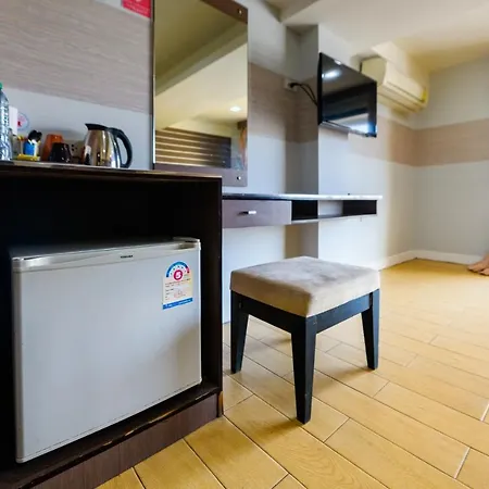 Scandia Beach Hotel - Soi 7 Best Location - 200M To Beach Next To Food Market-3