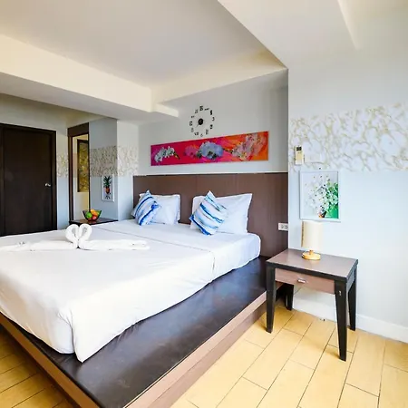 Scandia Beach Hotel - Soi 7 Best Location - 200M To Beach Next To Food Market-3