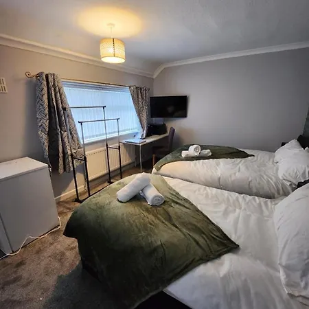 Fox Hollies Shared House-3
