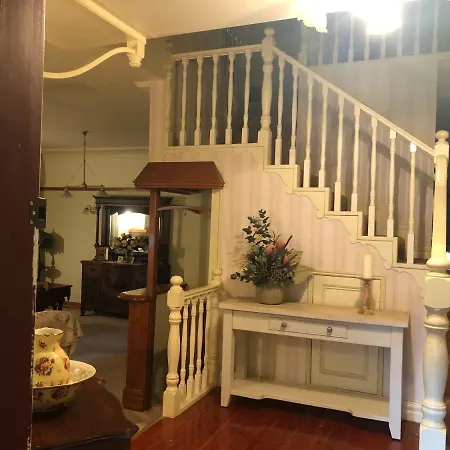 Hawk'S Nest Bed & Breakfast-2