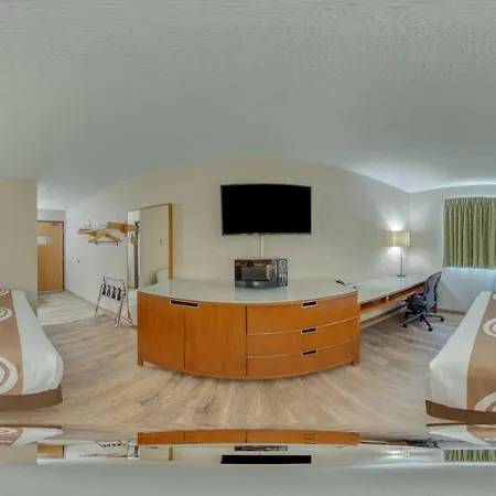 Rodeway Inn & Suites Grand Rapids Southeast-3