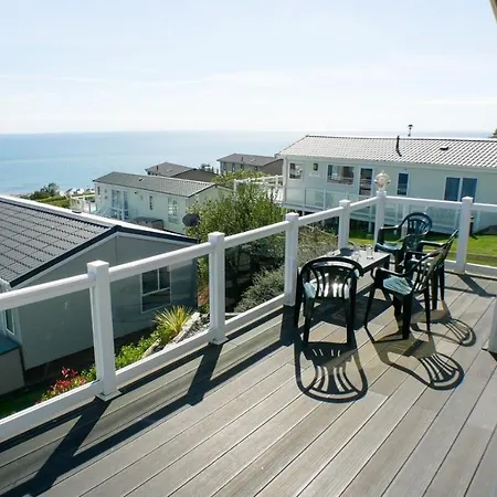 Luxury 3 Bed 2 Bath Lodge With Sea Views!-2