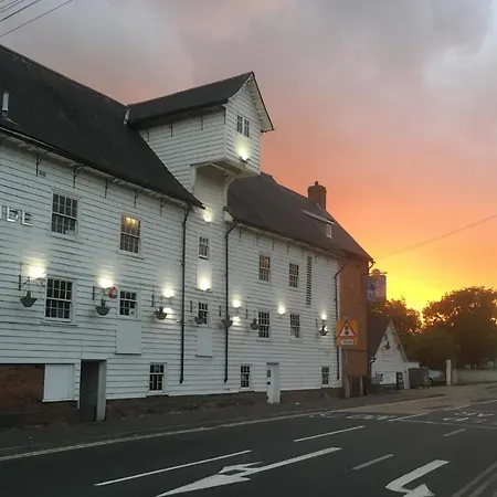 The Riverside Inn-3