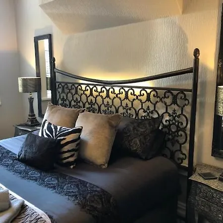 The Vines Guesthouse-2