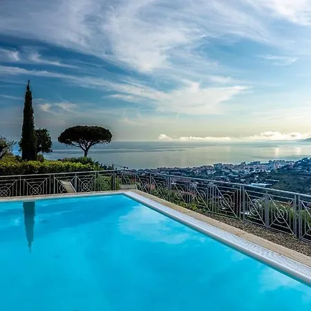 Villa Gaia - Luxury Villa, Pool & Wellness Rooms-2