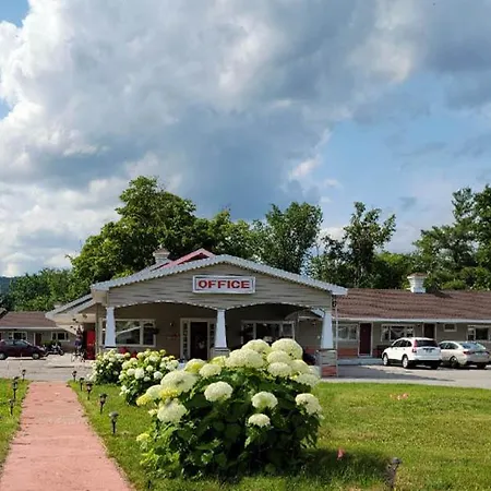 Gorham Motor Inn-3