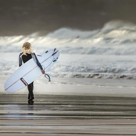 Styles & White Stays - Central Newquay-3