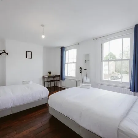 Great Rooms In Stepney Green Station - 12-3