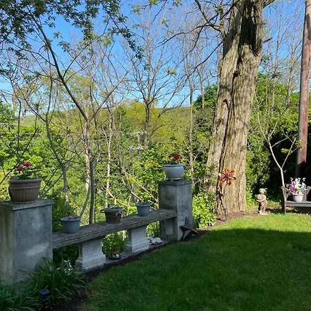 Hillcrest Bed And Breakfast-2