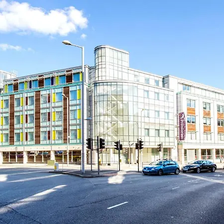 Premier Inn Nottingham City-2