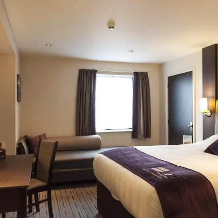 Premier Inn Bournemouth/Ferndown-2