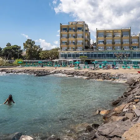 Hotel Bellevue Et Mediterranee-2