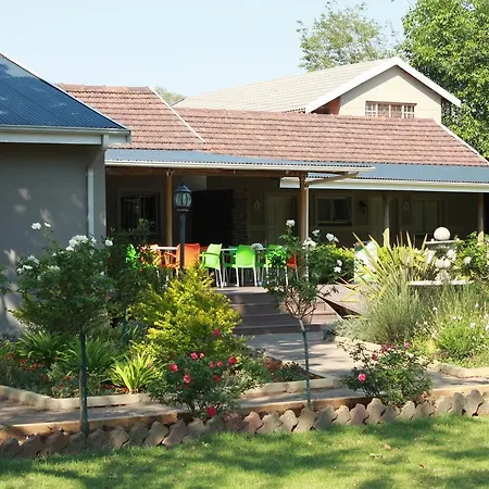 The Itumeleng Guest House-2