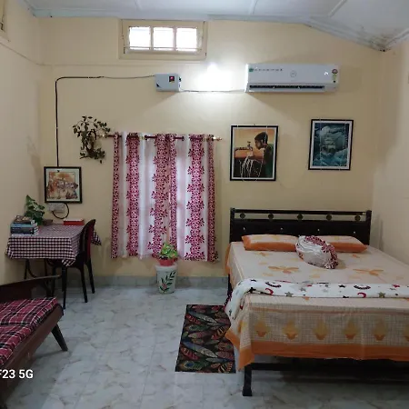 Shree Homes- Ac Delux Suite-3