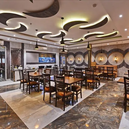 Le Crescent Hotel By Trot, Indirapuram-3