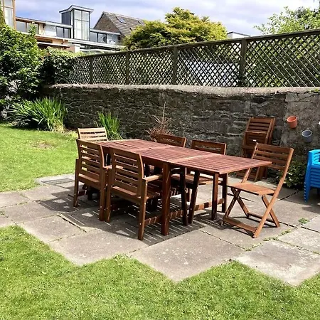 Family Home In The Heart Of Dublin-2