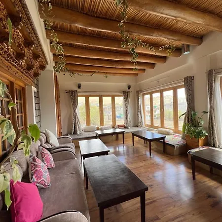 Heschuk Guest House-3