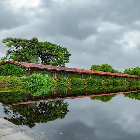 Shikarbadi Heritage Hotel By The Lake - By Hrh Group Of Hotels-3