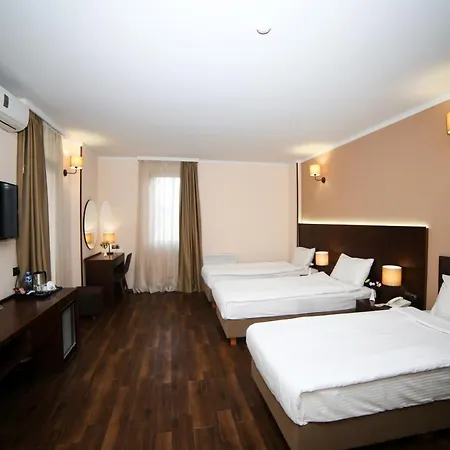 Hotel Corner Inn-3