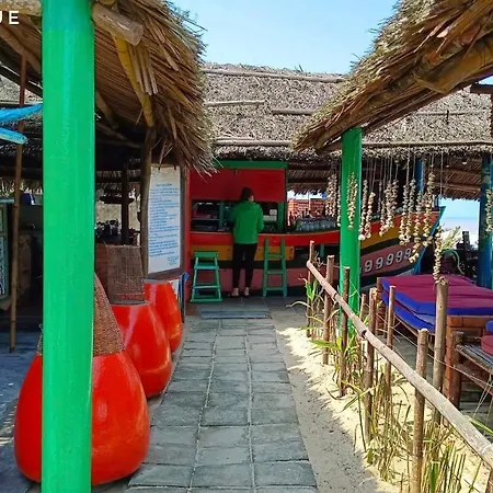 Beach Bar Hue Hostel-3