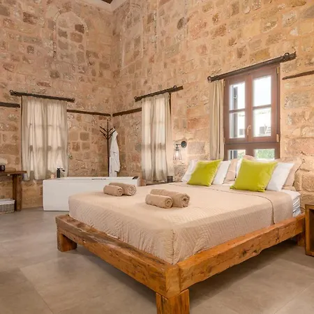 Ancient Knights Luxury Suites-3