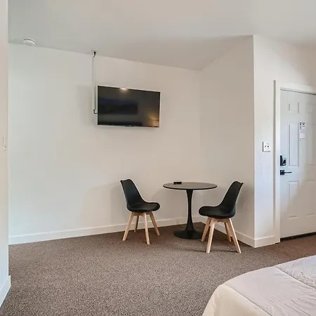 Uplift Inn-3
