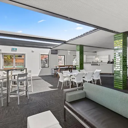 Pier Hotel Coffs Harbour-3