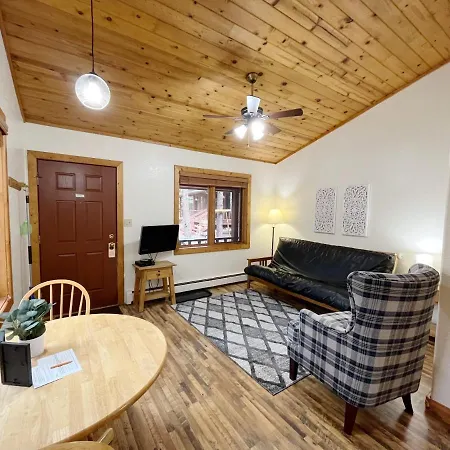 Columbine B Cabin Suite-2