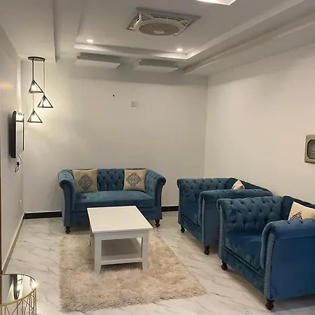 The Family Den-3