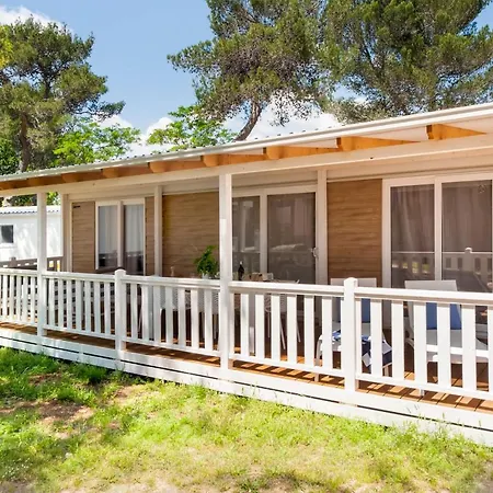 Holiday Centre Bi Village - Glamping And Mobile Homes Lavanda-3