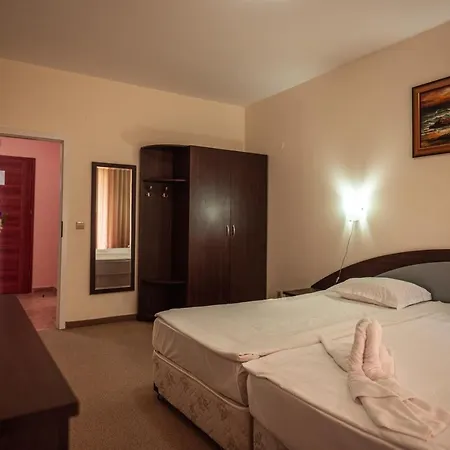 Hotel Paradise Green Park-3