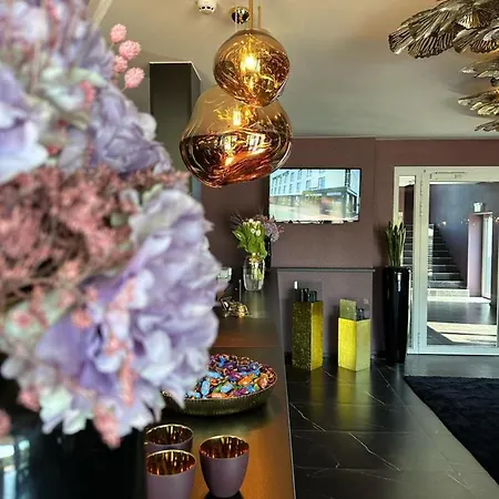 Primetime Hotel-2