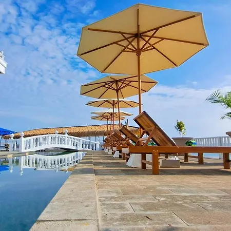 Gili Beachfront Suites-2