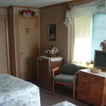 Patras Grand Beach Motel-2